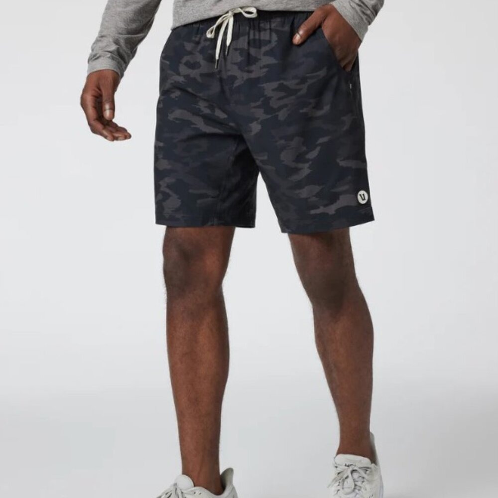 Vuori Kore‎ Short Lined 7" Black Watercolor Camo